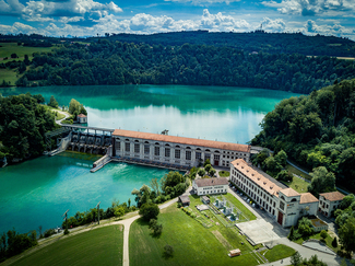 Blick auf das Wasserkraftwerk Mühleberg